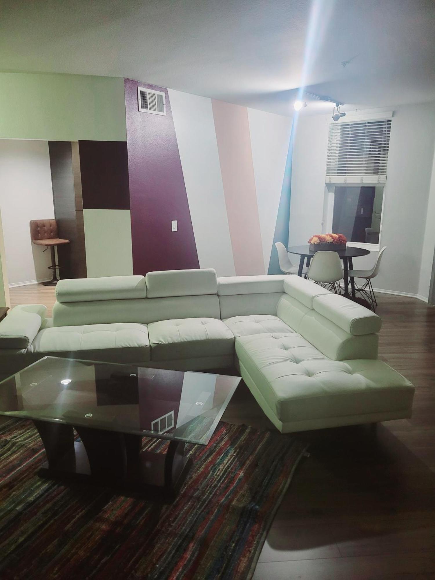 2 Bedroom Marina Apartment Los Angeles