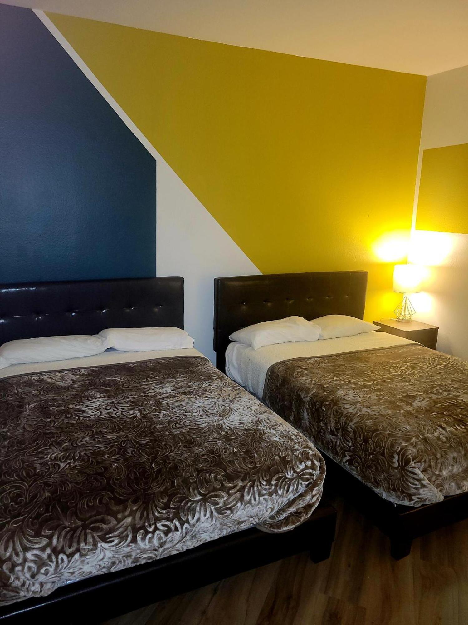 2 Bedroom Marina Los Angeles