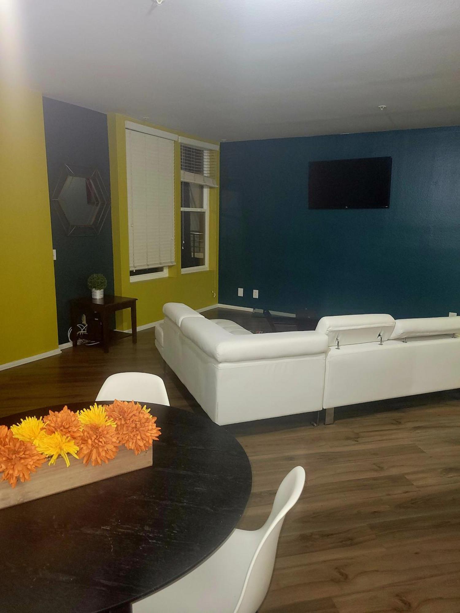 Apartment 2 Bedroom Marina